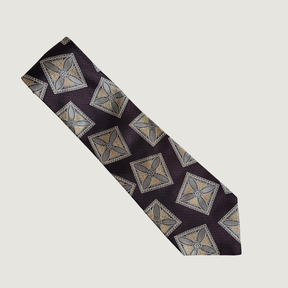 Burberrys Vintage 1990s 100% Silk Hand Sewn USA Geometric Men Tie Classic Luxury